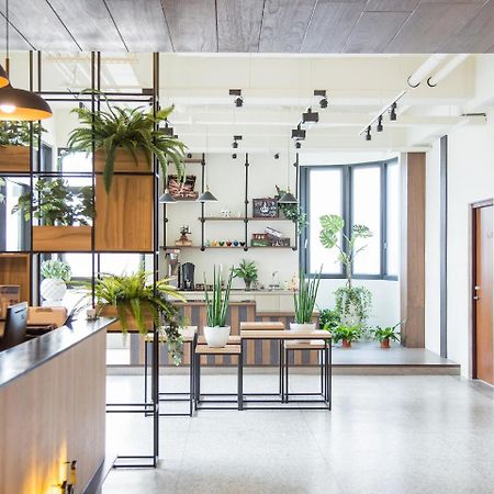 Rainbow Hotel 마공 외부 사진